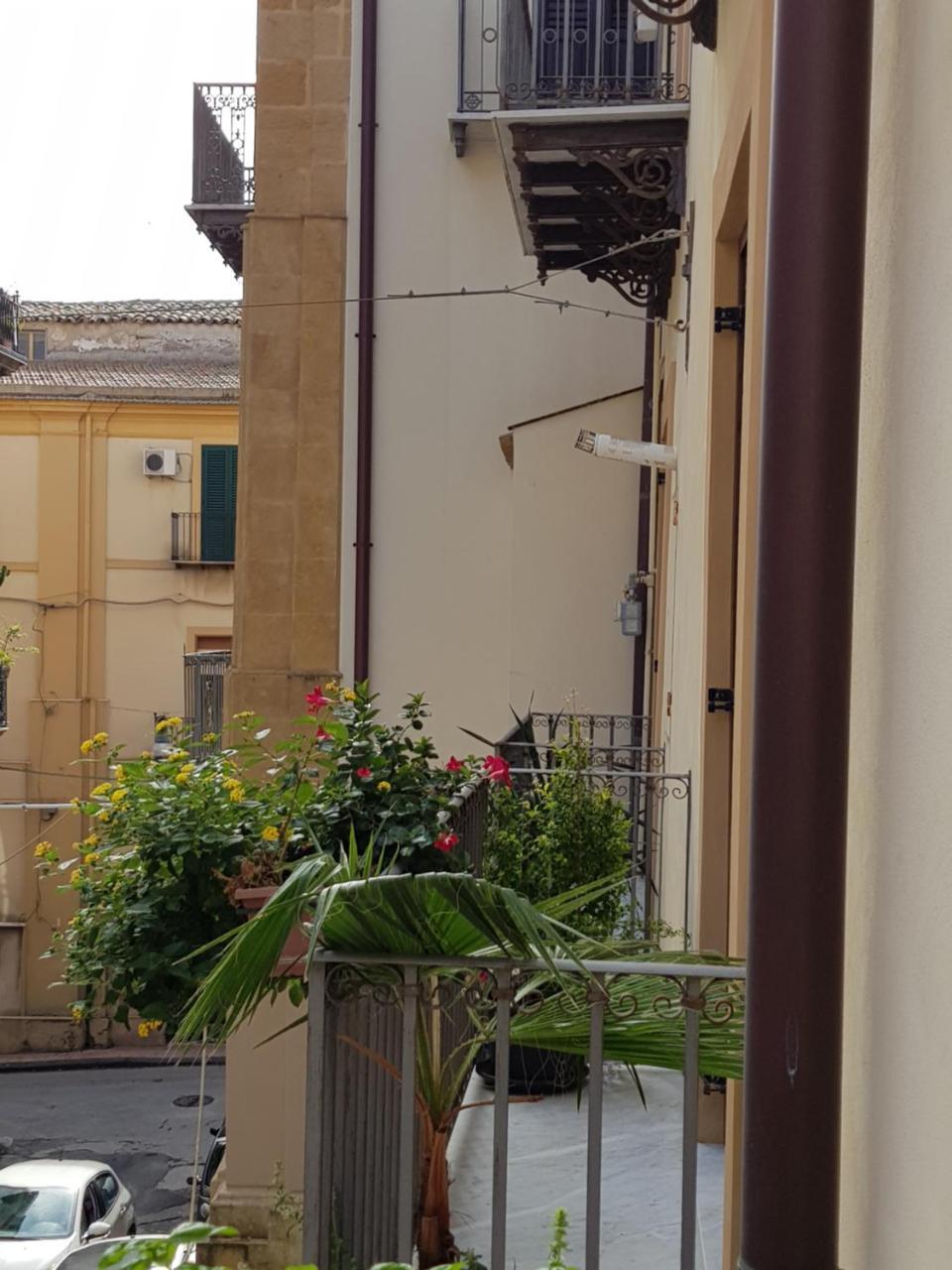 Bed and Breakfast Casa Coccinella Caltanissetta Exterior foto
